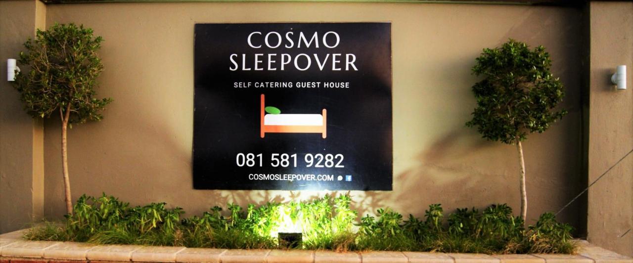 Cosmo Sleepover Roodepoort Eksteriør bilde