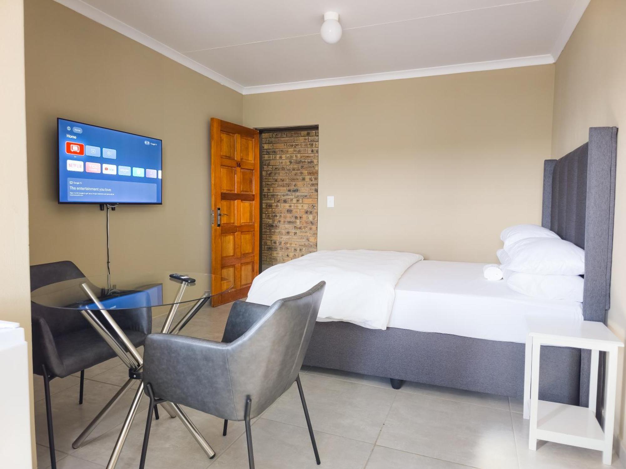 Cosmo Sleepover Roodepoort Eksteriør bilde